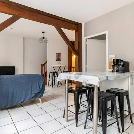 Cosy Maison De Ville 100m2 - Tout Equipe Et Calme *